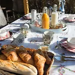 T3 Aux Deux Cigognes Maison d'hôtes