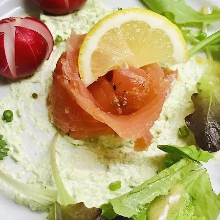 T3 Aux Deux Cigognes 4*